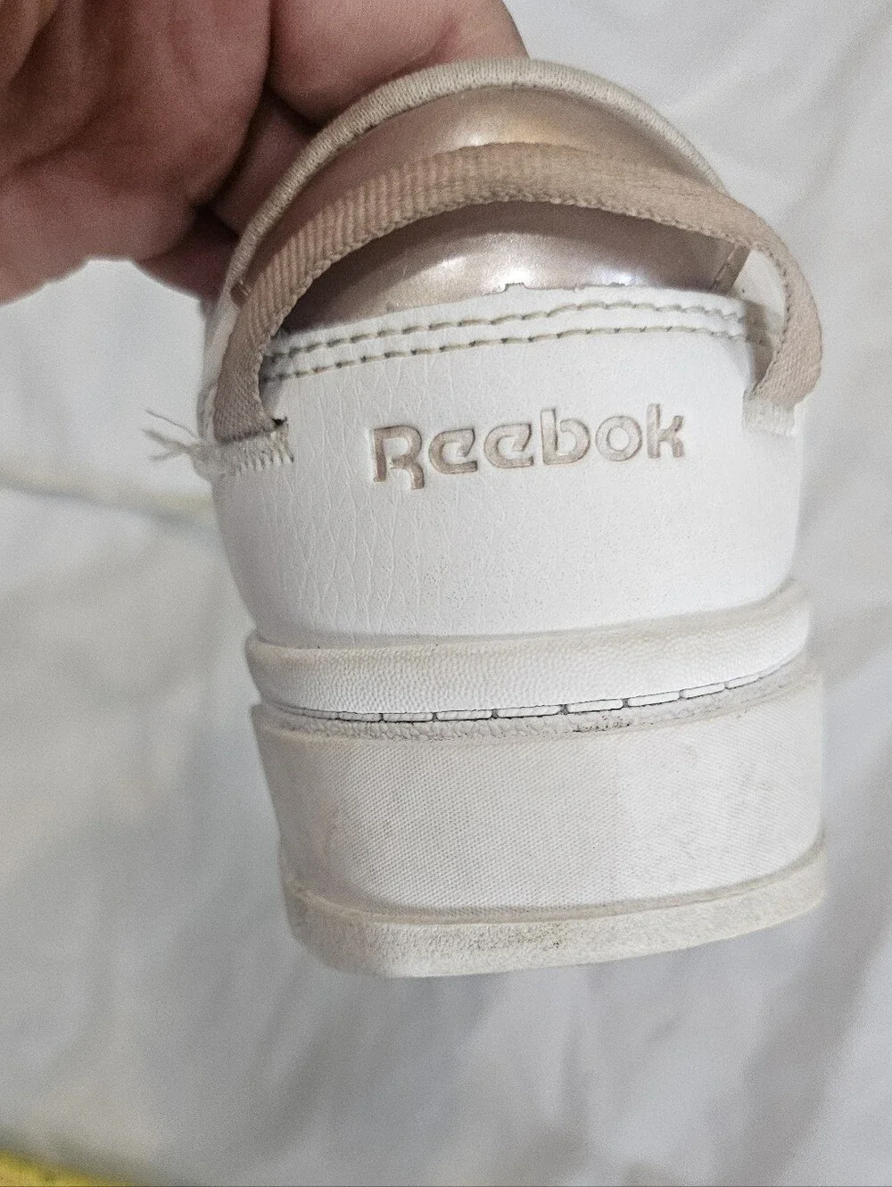 Reebok Club MEMT Youth Size 2 / Women's 3.5 White Gold